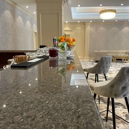 Astoria Grand 4*
