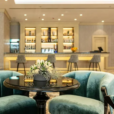Astoria Grand 4*