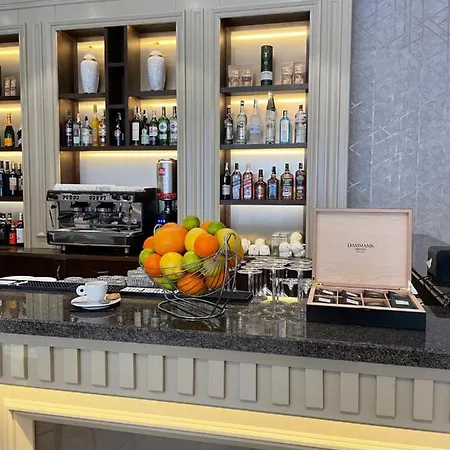 Hotel Astoria Grand