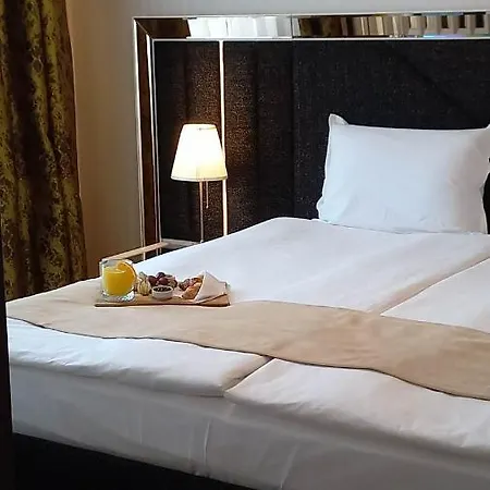 Astoria Grand Hotel