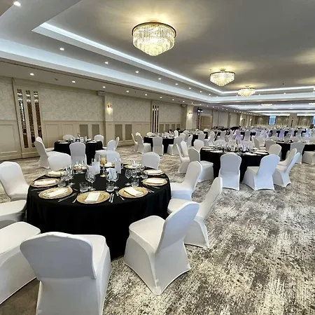 Astoria Grand Hotel