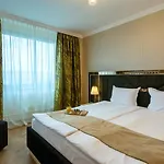 Ξενοδοχείο Astoria Grand