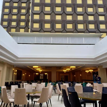 Astoria Grand Otel 4*