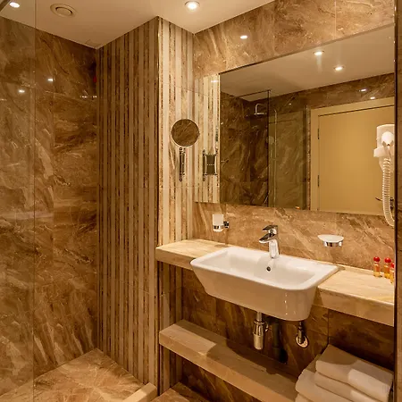 Astoria Grand 4*