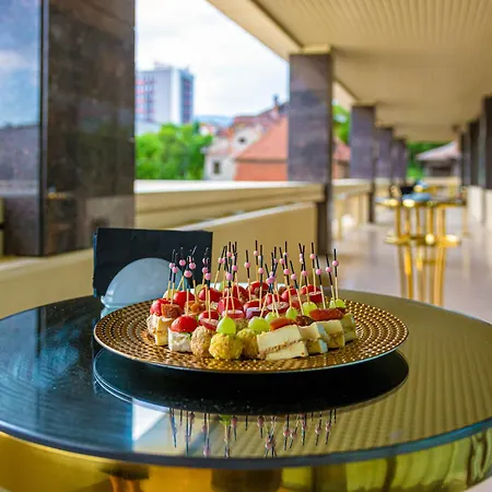 Astoria Grand 4*