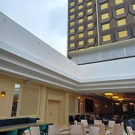 Astoria Grand