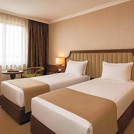 Astoria Grand 4*
