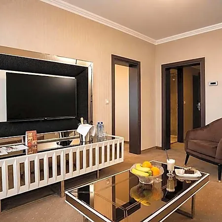 Hotel Astoria Grand 4*