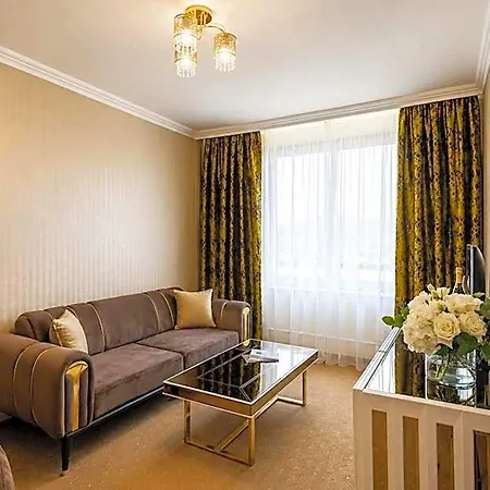 Hotel Astoria Grand 4*