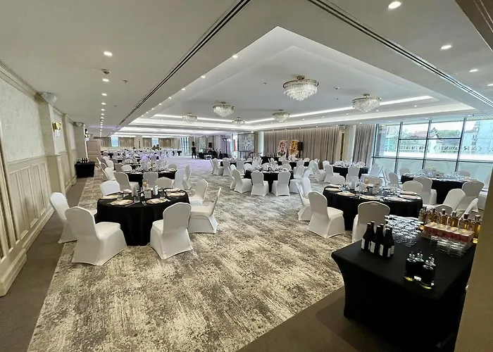 Ξενοδοχείο Astoria Grand 4*