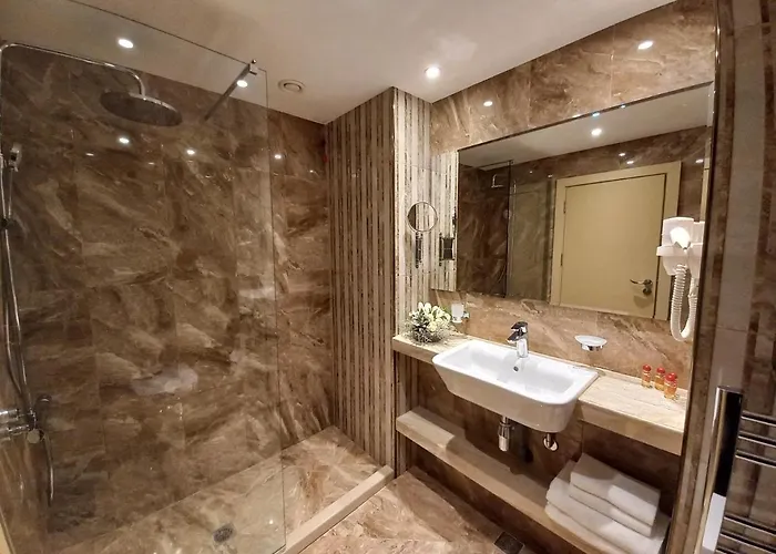 Ξενοδοχείο Astoria Grand 4*