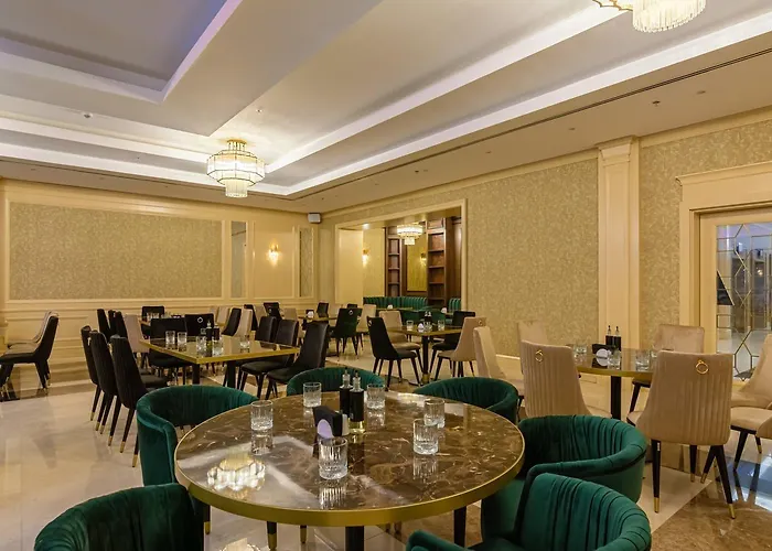 Hotel Astoria Grand 4*