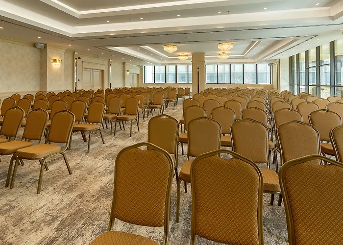 Hotel Astoria Grand 4*