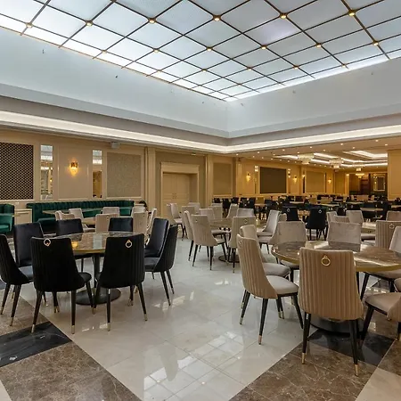 מלון Astoria Grand 4*