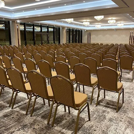 فندق Astoria Grand